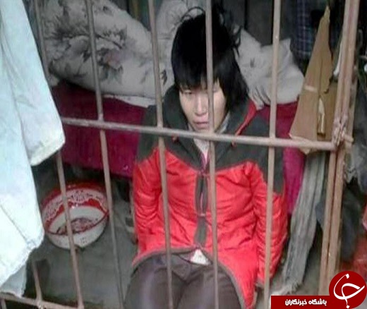 این زن ۱۰ سال توسط برادرش در قفس حبس شد! + عکس