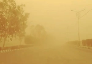 رانندگی در هوای غبارآلود اهواز+ فیلم