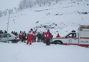 آخرین روند امدادرسانی به گرفتاران در برف و کولاک + فیلم