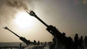 حمله توپخانه‌ای به مراکز تجمع نظامیان عربستان در عسیر