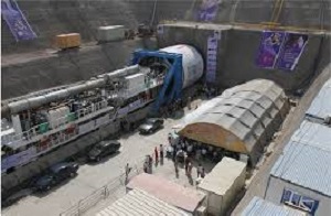 فرو ریختن تونل مترو در قم / پیکر  2 نفر از کشته شدگان پیدا شد+ فیلم و تصاویر