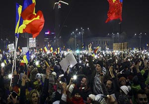 تداوم تظاهرات ضددولتی در رومانی/ وزیر دادگستری استعفا کرد