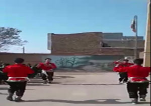 جشن دهه‌ فجر در مدرسه سالار شهیدان + فیلم