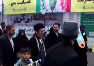 حضور حجت‌الاسلام مجتبی خامنه‌ای در راهپیمایی 22 بهمن + فیلم