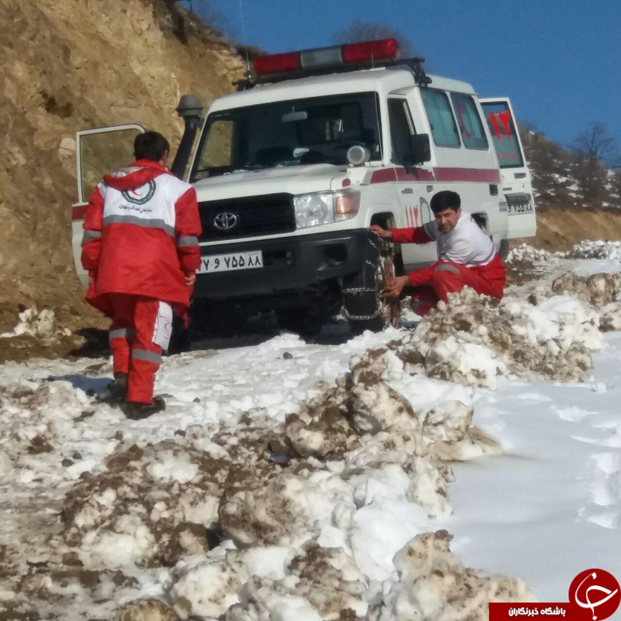 عملیات امدادرسانی به مادر باردار گرفتار در برف + فیلم وتصاویر
