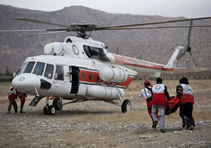 امدادرسانی به مناطق سیل‎زده جهرم با استفاده از بالگرد