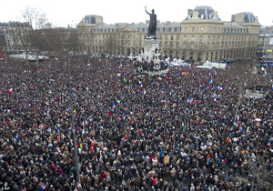 تظاهرات پاریس در اعتراض به خشونت پلیس
