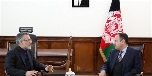 اکلیل حکیمی و سفیر ایران در کابل پیرامون مسائل اقتصادی گفت‌وگو کردند