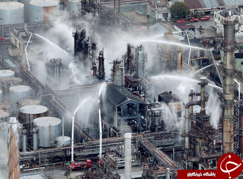 ماشین‌های آتش‌نشانی ژاپنی را در حادثه آتش‌سوزی پالایشگاه نفت ! +عکس