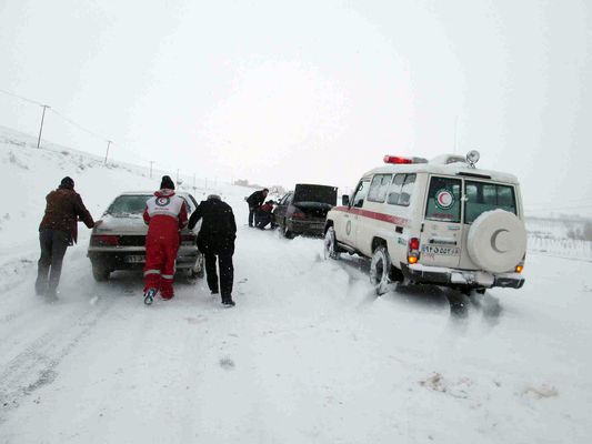 برف و کولاک9 استان را فرا گرفت/آماده باش امدادگران