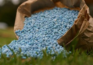 توزیع بیش از 2 هزار تن کود شیمیایی بین کشاورزان