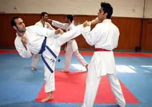 درخشش کاراته کای رودباری در مسابقات قهرمانی