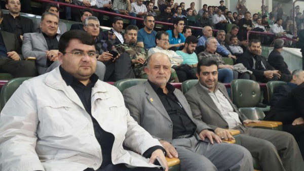 نماینده ارومیه در خانه والیبال/ حضرت‌پور تماشاگر دیدار تیم شهرش شد