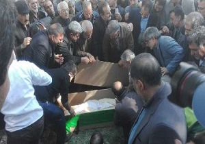پیکر مرحوم احمد عزیزی در کرمانشاه تشییع و به خاک سپرده شد