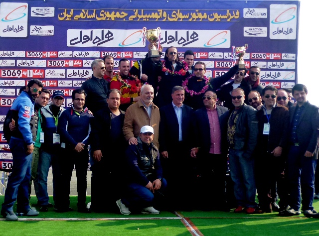 قدرت نمایی رانندگان تهران در مرحله پایانی مسابقات اتومبیلرانی سرعت