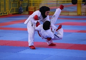 کرمانشاه قهرمان رقابت های کاراته دختران دانشجو کشور