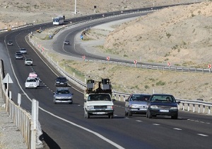 تردد ۷۶۰ هزار خودرو در راه های استان