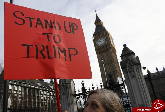 تظاهرات هزاران انگلیسی در مقابل پارلمان لندن در اعتراض به سفر ترامپ به این کشور + تصاویر
