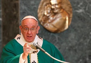 پاپ فرانسیس شعارهای پوپولیستی را محکوم کرد
