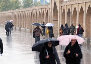 احتمال بارش تگرگ در مناطق مختلف استان اصفهان