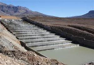 ذخیره آب در سازه‌های آبخیزداری استان فارس