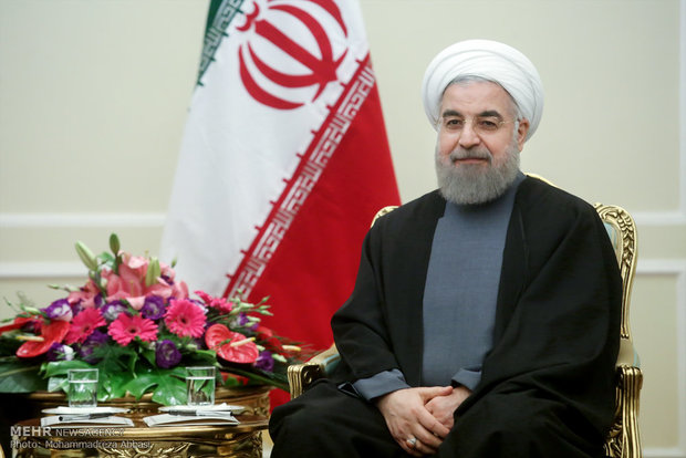 روحانی قهرمانی تیم ملی تیراندازی با کمان را تبریک گفت