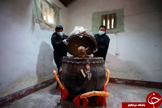 راهب مومیایی شده طلاکاری شد + تصاویر