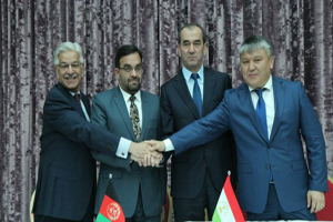 امضای قرارداد طرح انتقال برق قرقیزستان و تاجیکستان، از طریق افغانستان به پاکستان
