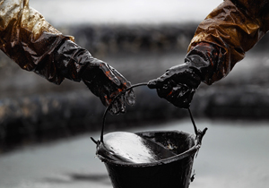 بازی تولیدکنندگان نفت با بهای طلای سیاه