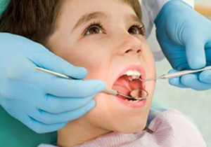 عوارض کشیدن دندان‌های شیری کودکان