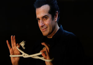 درخواست دیوید کاپرفیلد از کنگره آمریکا: هنر شعبده را به رسمیت بشناسید!