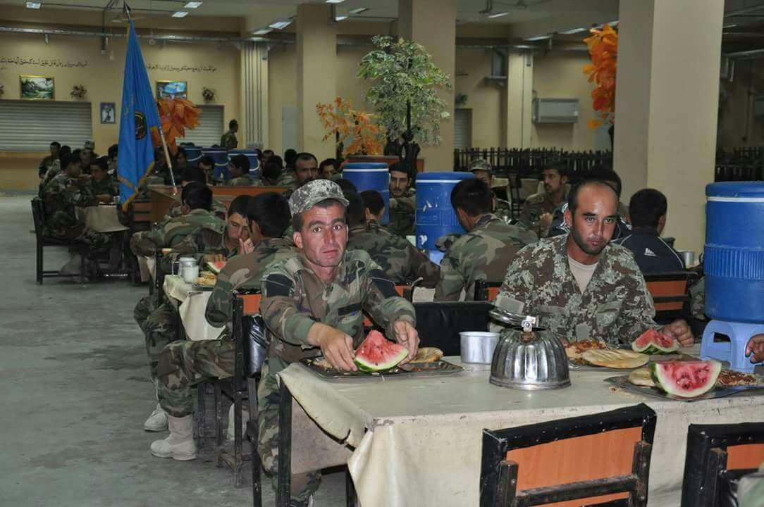 گزارش تصویری از مراسم افطار ارتش افغانستان