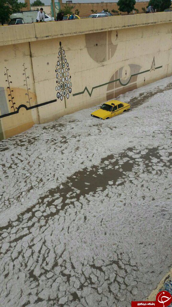 بارش شدید تگرگ در تبریز مردم را شگفت‌زده کرد +تصاویر