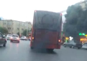 شهروندخبرنگار :اتوبوسی که یک تنه هوا را آلوده می‌کند + فیلم