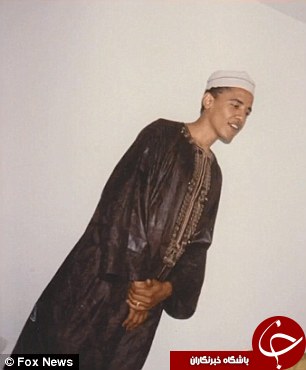 تصویر دیده نشده اوباما در لباس سنتی مسلمانان
