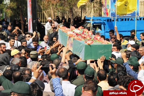 پیکر شهید فخری از شهدای مدافع حرم در سمنان تشییع شد