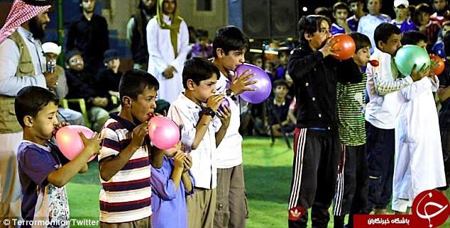 برگزاری بازی های المپیک داعشی در عراق/ از صندلی بازی تا طناب کشی+ تصاویر