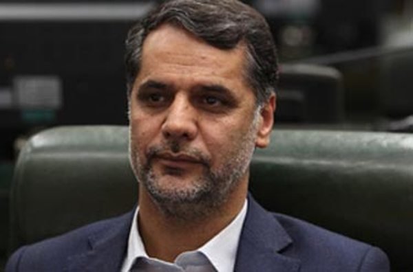 لاریجانی با تشکیل فراکسیون سوم مخالف است/ موافقت رئیس مجلس با تشکیل 