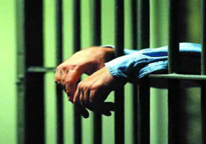 یک زندانی در کرج با جعل مهر و امضای معاون دادستان مرخصی رفت