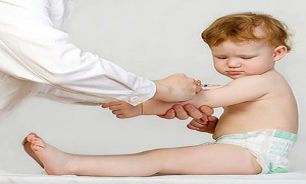 راههای آرام کردن کودک بعد از واکسن زدن