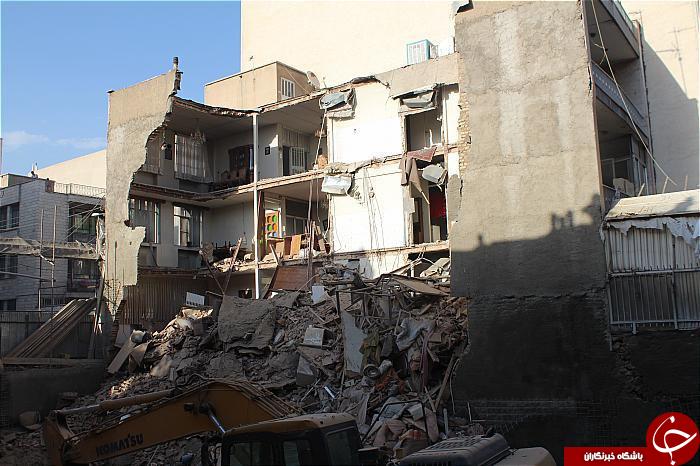 جزییات ریزش ساختمان مسکونی در خیابان آزادی/ خوشبختانه ساکنین در خانه نبودند+تصاویر