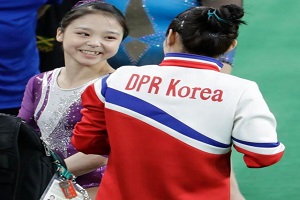 سلفی پر سر و صدای ژیمناستیک کاران دو کره/ تبعید ورزشکار کره شمالی به اردوگاه کار اجباری