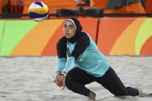 تشویق والیبالیست با حجاب مصری توسط برزیلی ها