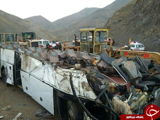 واژگونی مرگبار اتوبوس مسافربری در جاده چالوس/28 تن کشته و مجروح شدند +تصاویر