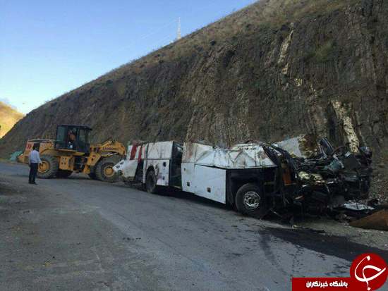 واژگونی مرگبار اتوبوس مسافربری در جاده چالوس/28 تن کشته و مجروح شدند +تصاویر