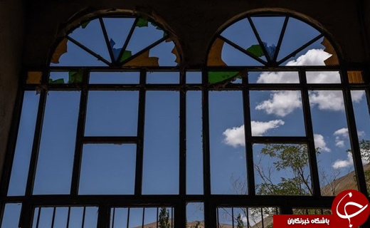 در و پنجره‌های شکسته تنها باقیمانده های عمارت ناصری +تصاویر
