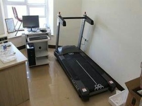 راه اندازی دستگاه تست ورزش در بیمارستان امام خمینی(ره)مهاباد