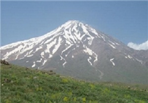 کوهنوردان شهمیرزادی با موفقیت، به قله دماوند صعود کردند