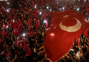 رئیس کمیسیون اروپا: ترکیه در شرایطی نیست که بزودی عضو اتحادیه اروپا شود