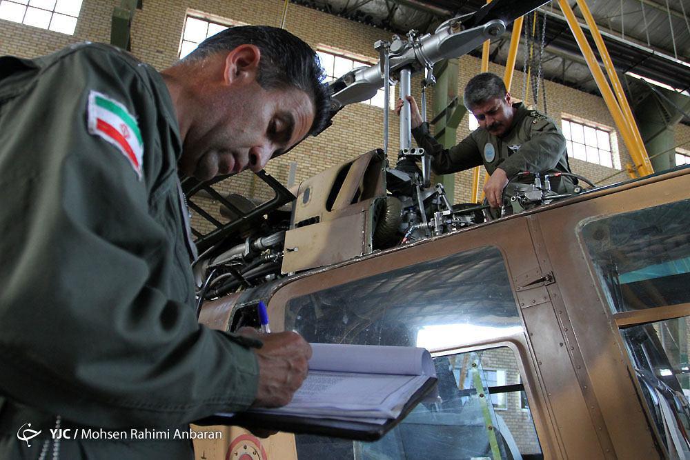 یکروز با خلبانان بالگردهای پایگاه هوانیروز ارتش در مشهد